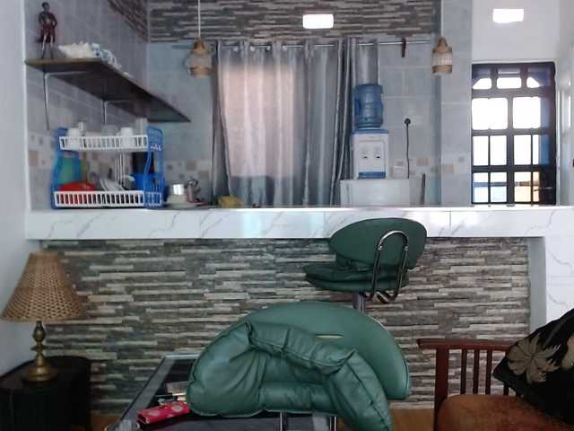 Cuddle-Cate's BongaCams show and profile