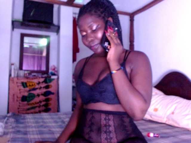 Cuddle-Cate's BongaCams show and profile