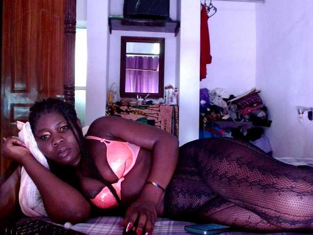 Cuddle-Cate's BongaCams show and profile