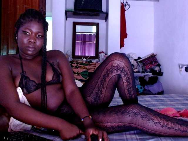 Cuddle-Cate's BongaCams show and profile