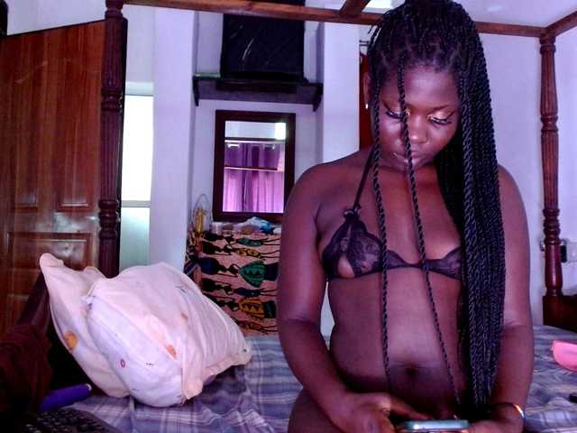 Cuddle-Cate's BongaCams show and profile