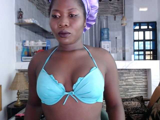 Cuddle-Cate's BongaCams show and profile