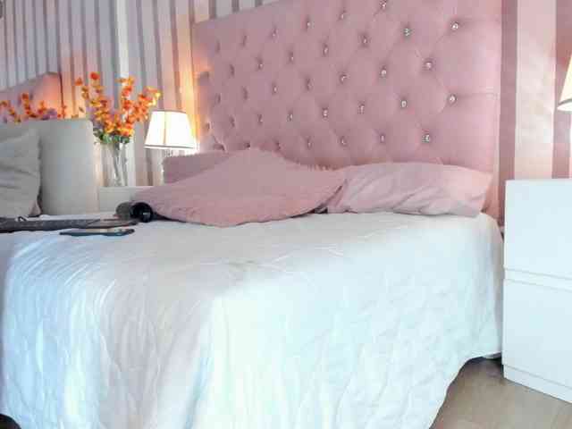 Jennifer-Garciia webcam