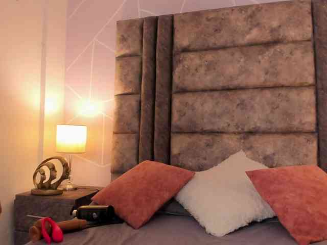 Jennifer-Garciia webcam