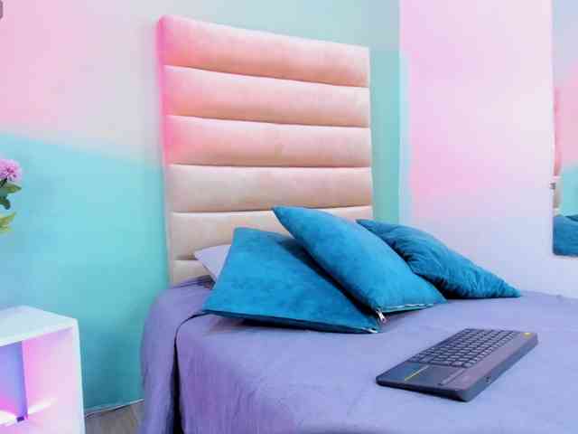 Jennifer-Garciia webcam