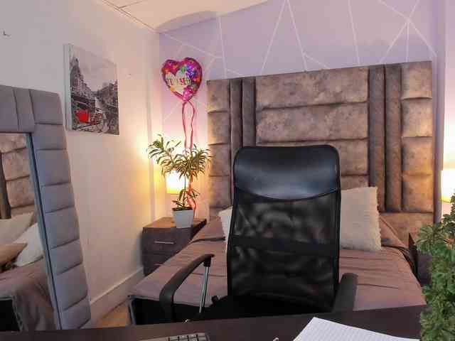 Jennifer-Garciia webcam