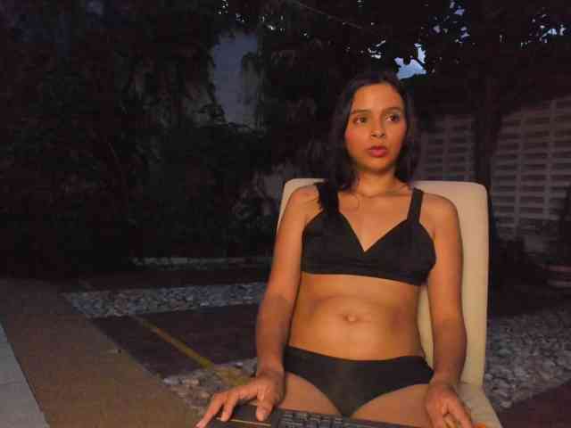 Jennifer-Garciia webcam