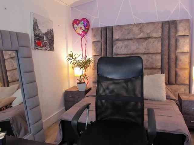 Jennifer-Garciia webcam