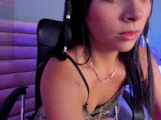 Jennifer-Garciia webcam