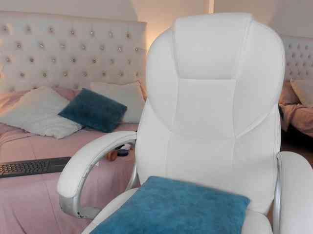 Jennifer-Garciia webcam