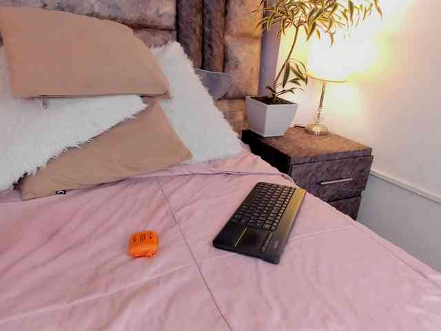 Jennifer-Garciia webcam