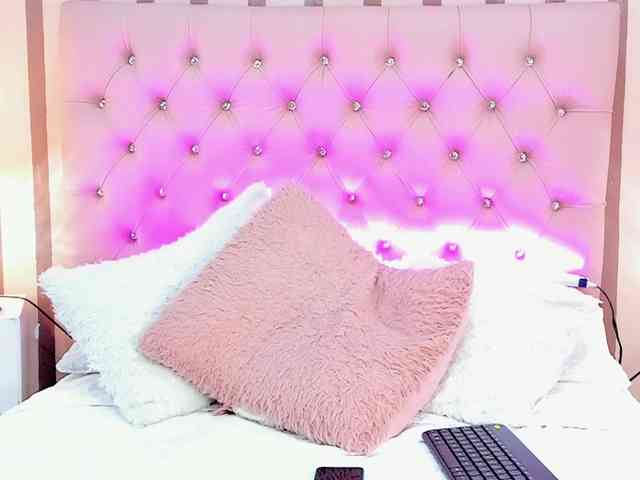 Jennifer-Garciia webcam