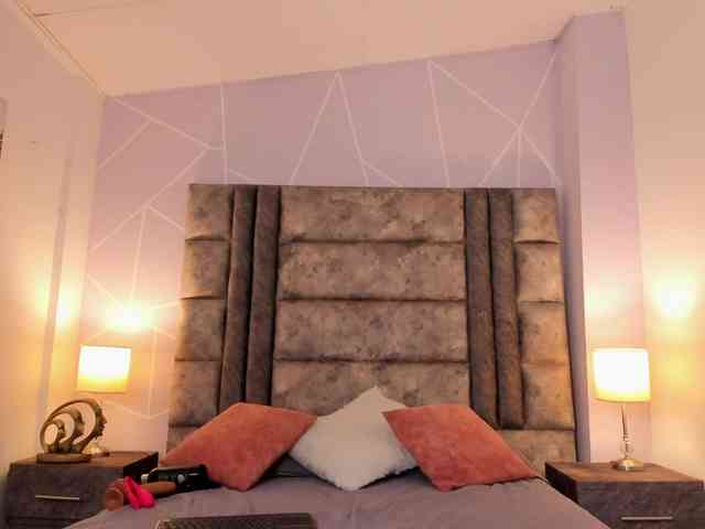 Jennifer-Garciia webcam