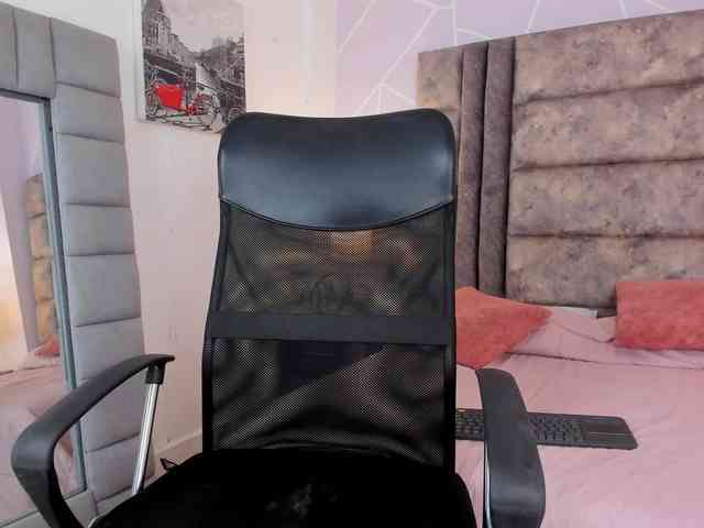 Jennifer-Garciia webcam