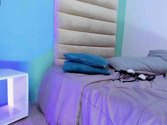 Jennifer-Garciia webcam