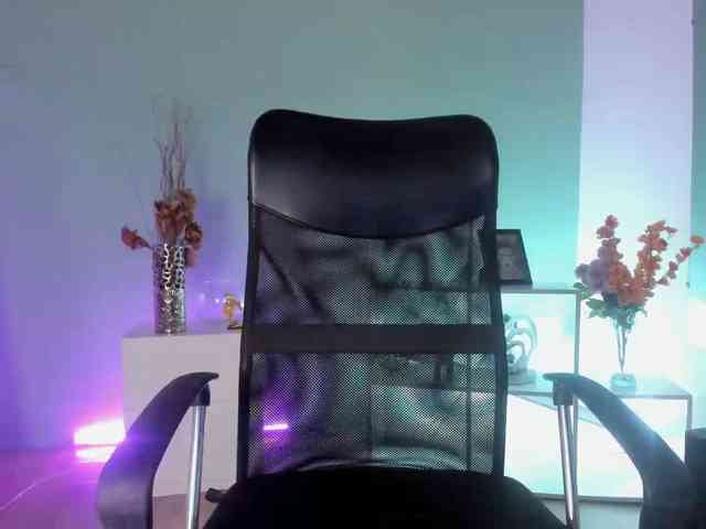 Jennifer-Garciia webcam