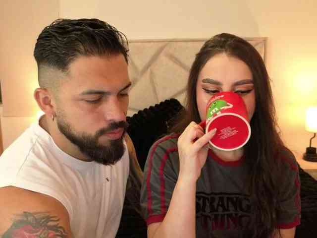 SweetSin-Couple webcam