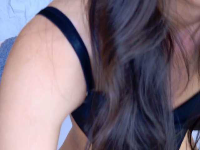 Sarah-Collins's BongaCams show and profile