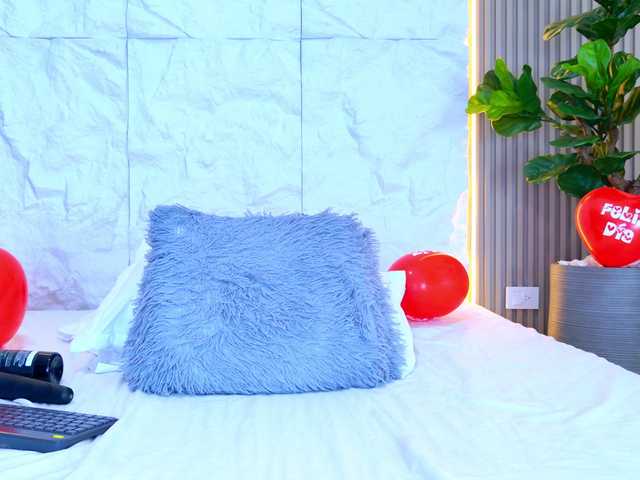 Sarah-Collins's BongaCams show and profile