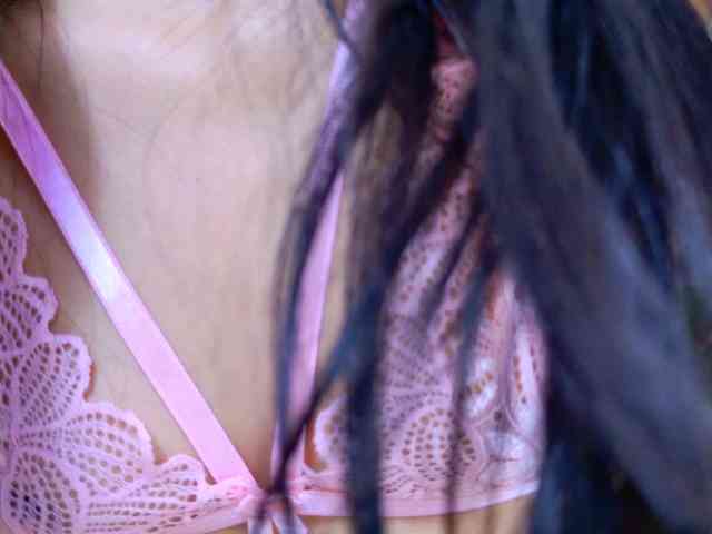 Sarah-Collins webcam