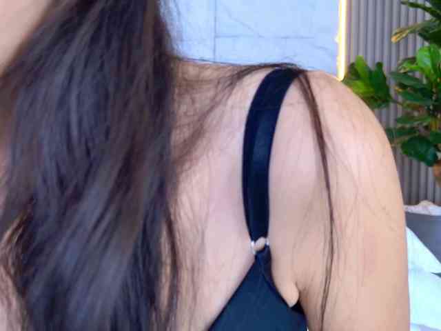 Sarah-Collins webcam