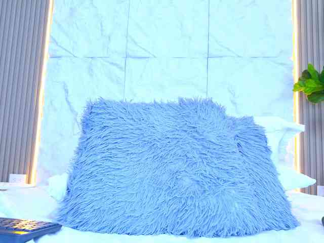 Sarah-Collins webcam