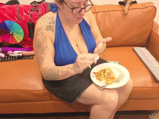 JadeStarUK's BongaCams show and profile