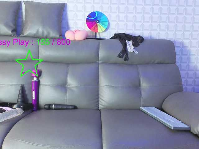 JadeStarUK's BongaCams show and profile