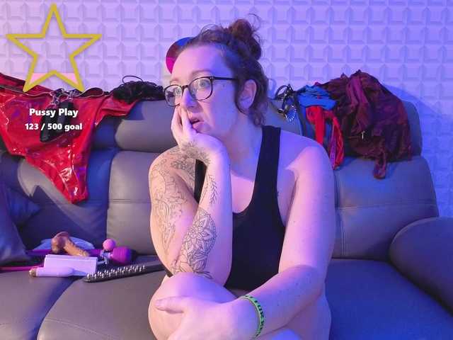 JadeStarUK's BongaCams show and profile