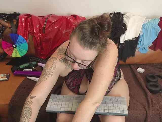 JadeStarUK JadeStarUK