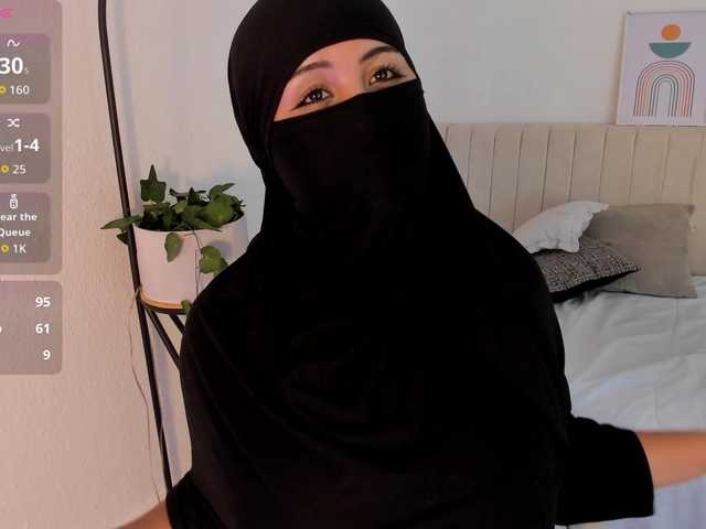 Amirah-'s BongaCams show and profile