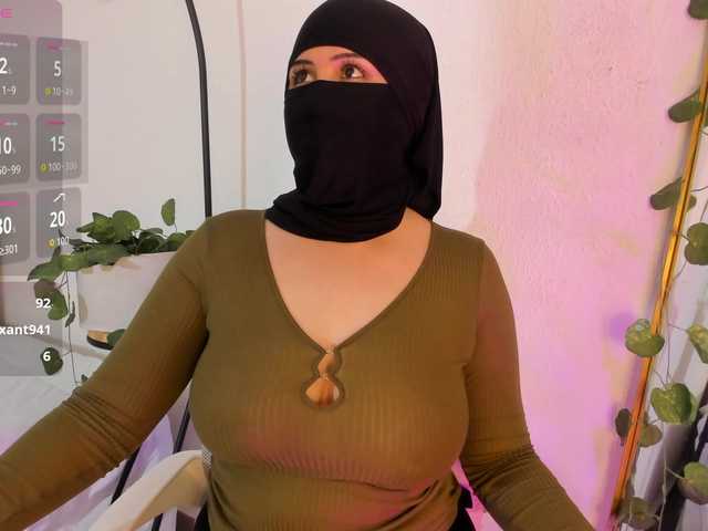 Amirah-'s BongaCams show and profile