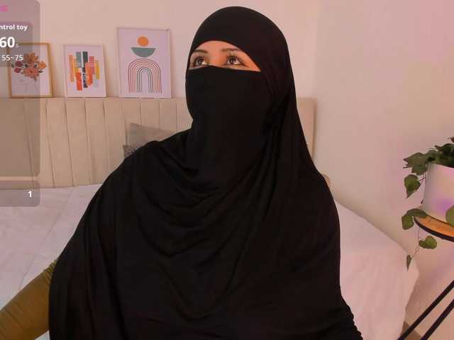 Amirah-'s BongaCams show and profile