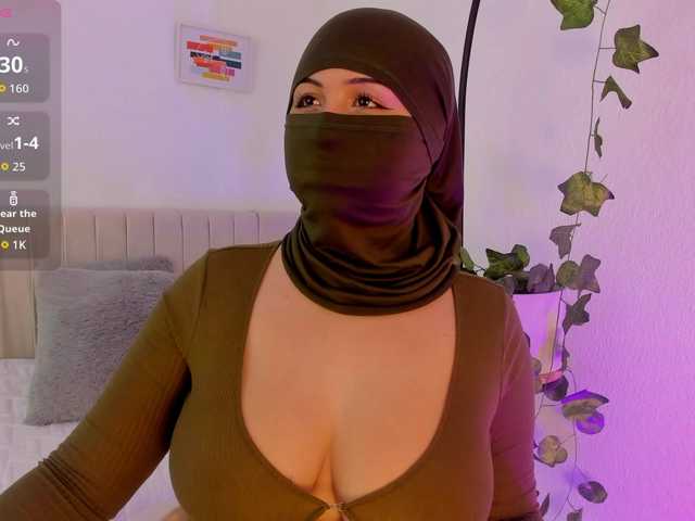 Amirah-'s BongaCams show and profile