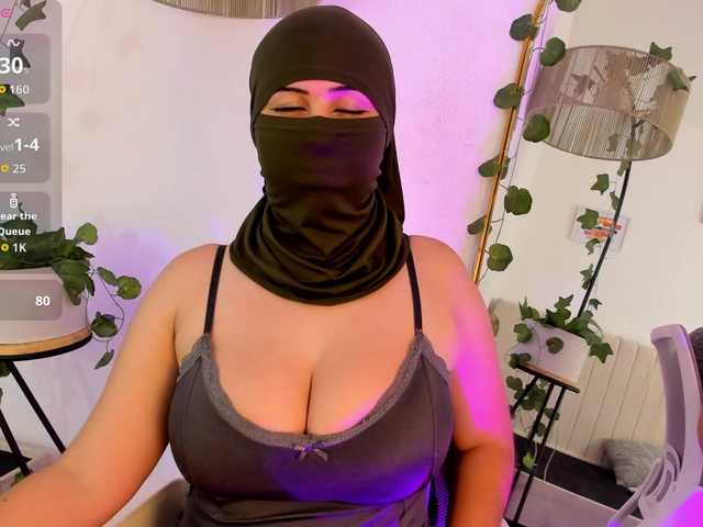 Amirah-'s BongaCams show and profile