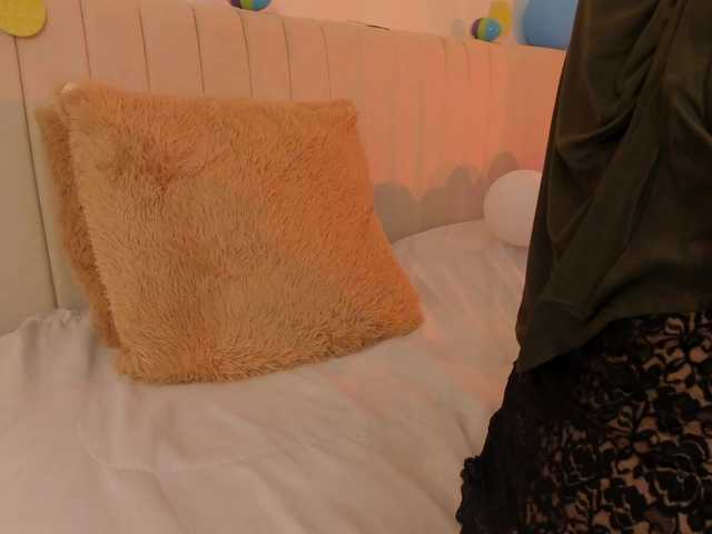 Amirah-'s BongaCams show and profile