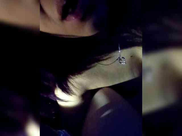 JuicyYumYum90 webcam