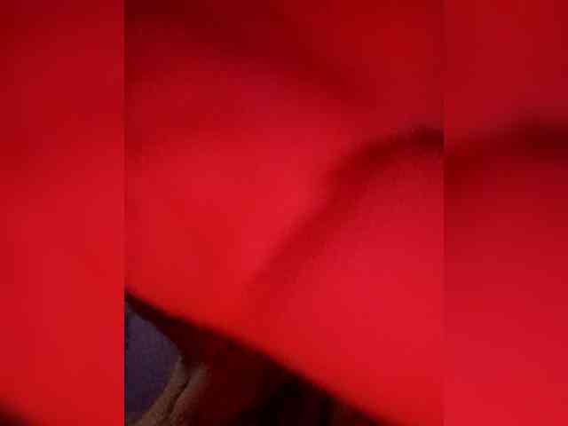 JuicyYumYum90 webcam