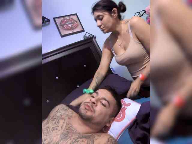 JuicyYumYum90 webcam