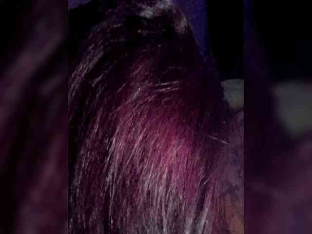 JuicyYumYum90 webcam