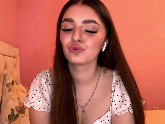 EmmaBarbieMeow's BongaCams show and profile