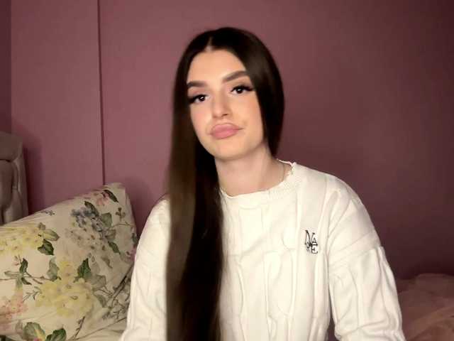 EmmaBarbieMeow's BongaCams show and profile