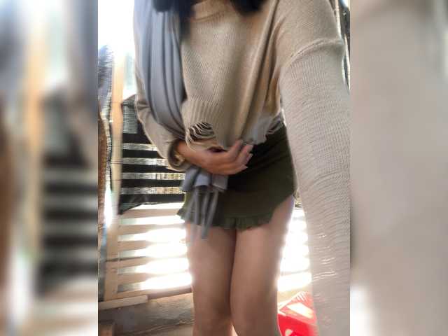 Bigassbee's BongaCams show and profile