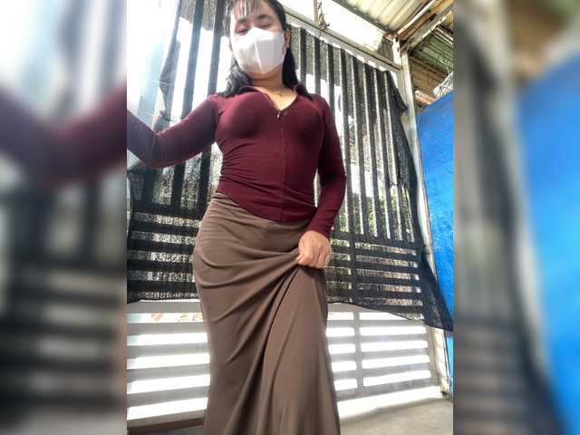 Bigassbee's BongaCams show and profile