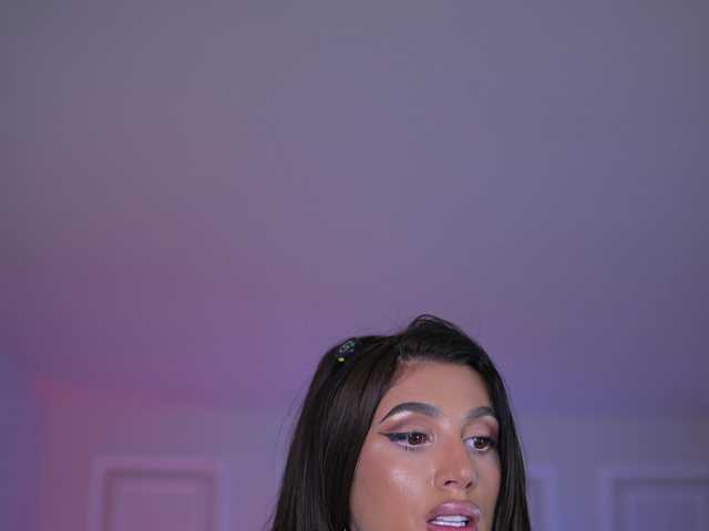 SammiMonroe's BongaCams show and profile