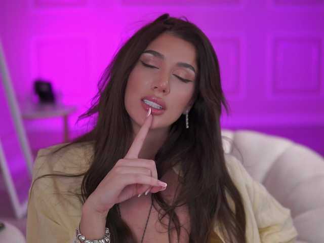 SammiMonroe's BongaCams show and profile