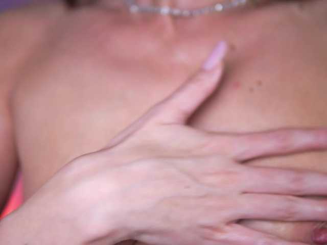 SammiMonroe's BongaCams show and profile