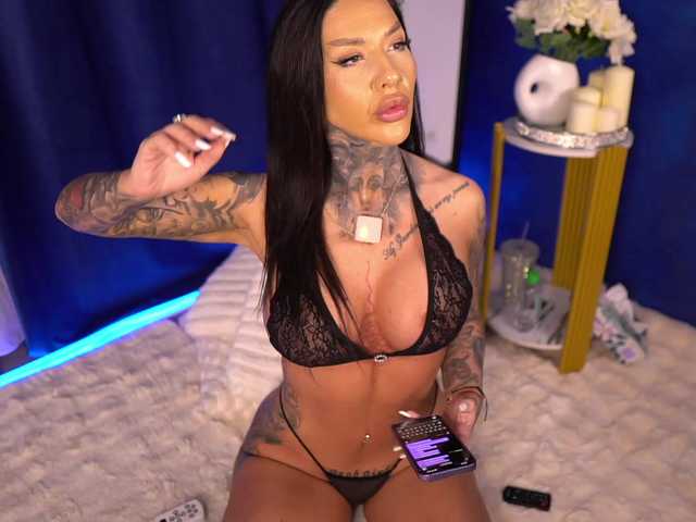 ScarletNoir's BongaCams show and profile