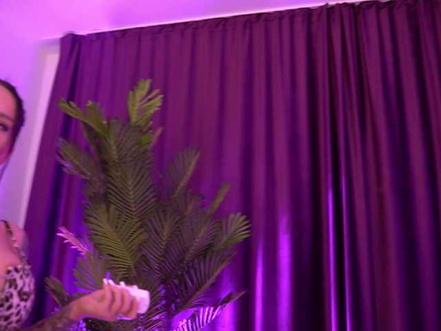 ScarletNoir's BongaCams show and profile