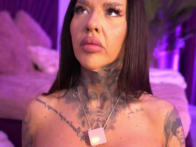 ScarletNoir's BongaCams show and profile